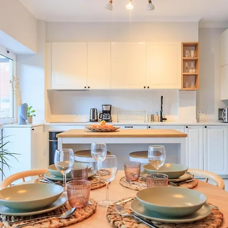 Apartment Enjoy Bonfim 2br Renovated By Lovelystay *