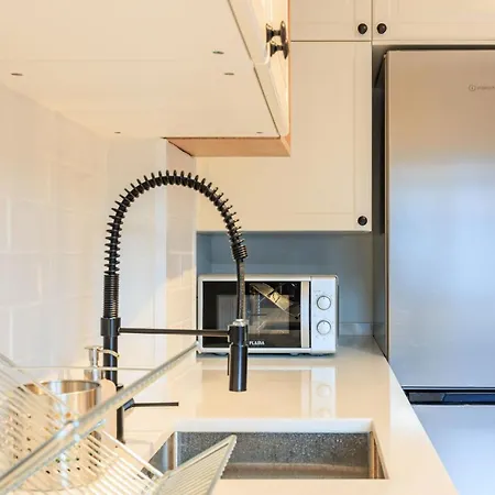 Enjoy Bonfim 2br Renovated By Lovelystay Apartment